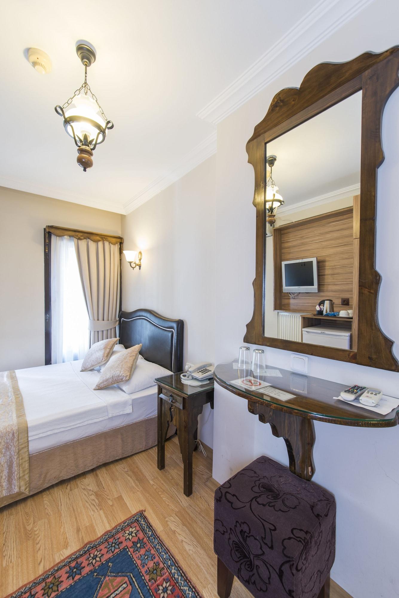 Naz Wooden House Inn Стамбул Екстер'єр фото