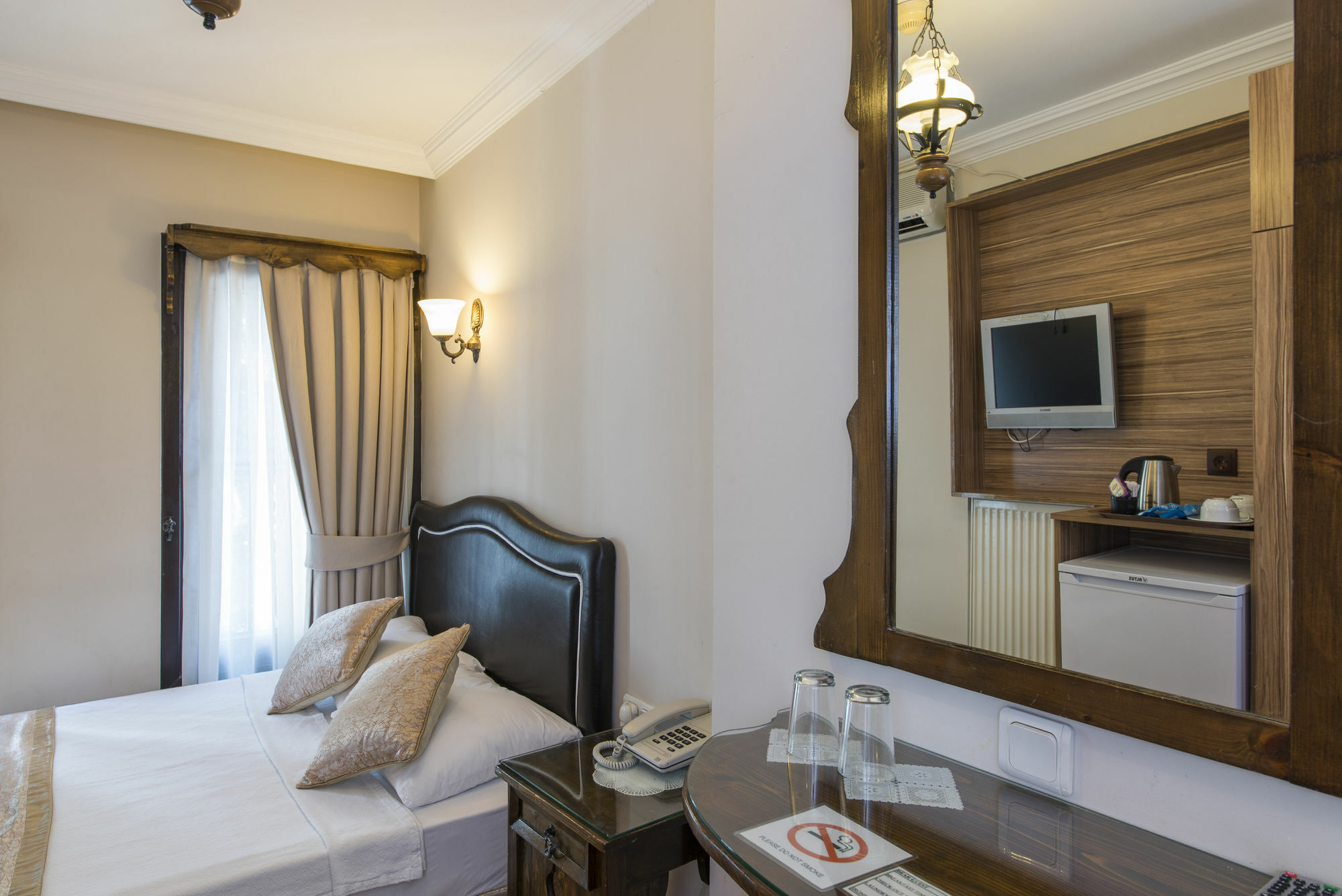 Naz Wooden House Inn Стамбул Екстер'єр фото
