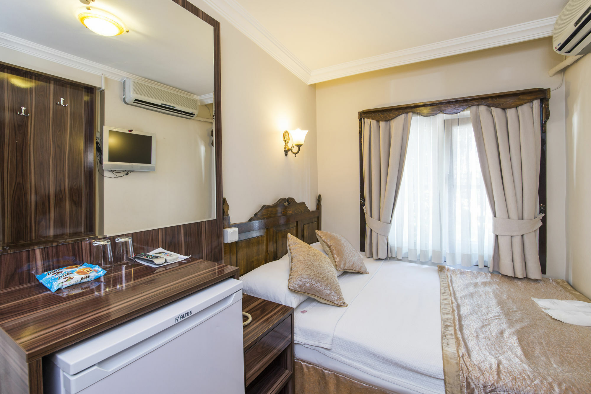 Naz Wooden House Inn Стамбул Екстер'єр фото